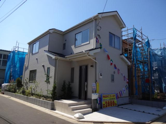 Local appearance photo. M Building