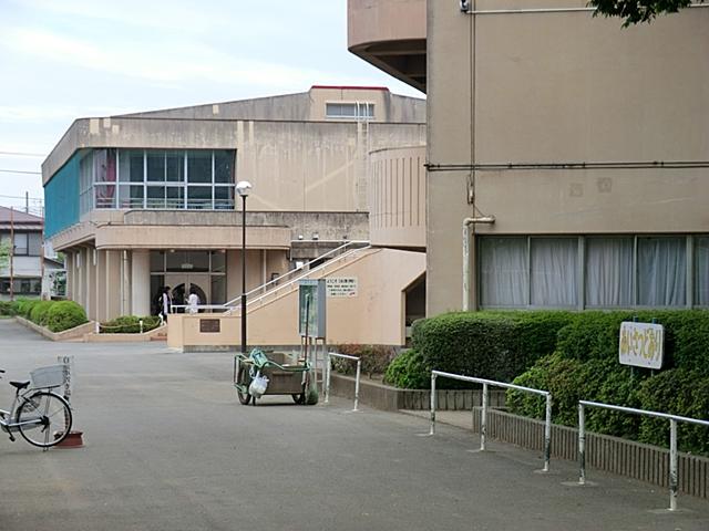 Primary school. Higashimurayama stand Kumegawa 704m to East Elementary School
