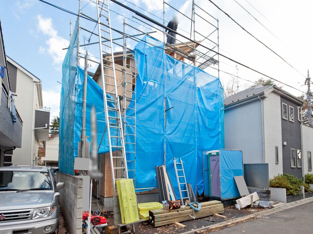 Local photos, including front road. It is the house only 1 buildings Popular loft & atrium. Please leave loan counseling! Local (12 May 2013) Shooting