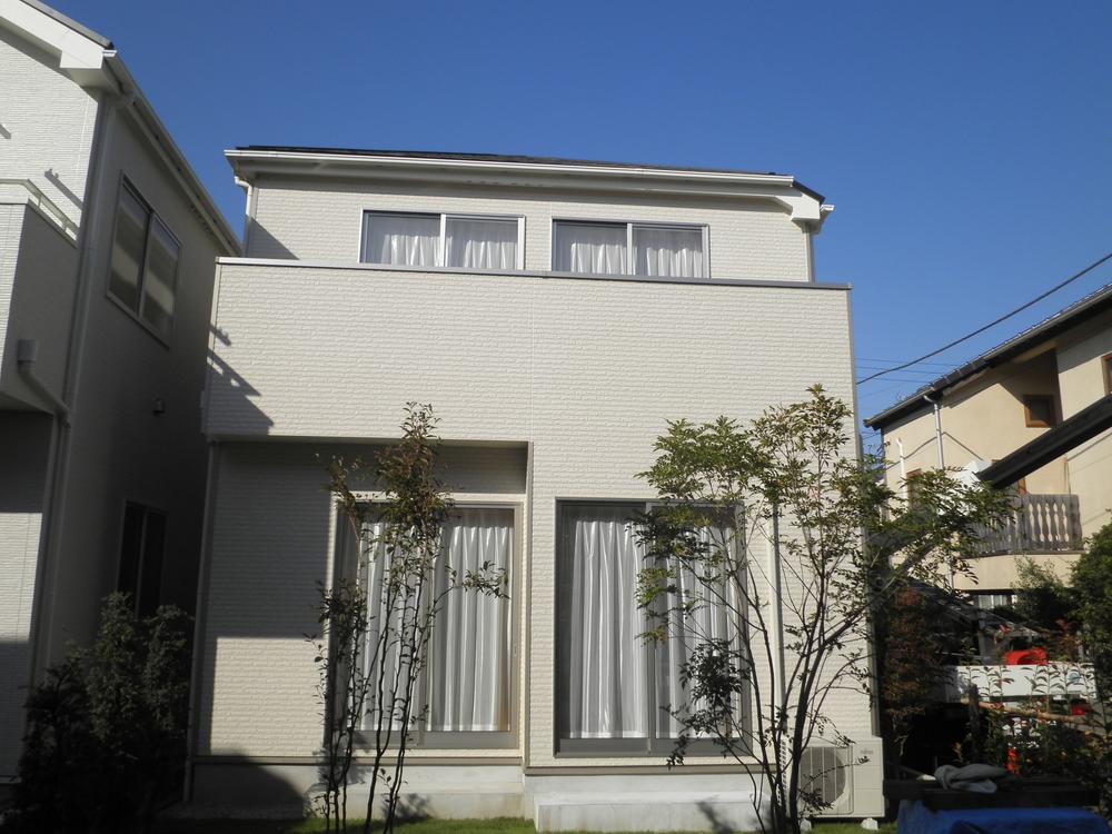 Local appearance photo. Local (10 May 2013) shooting model building (M Building)