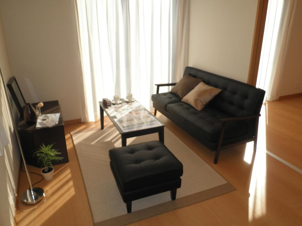 Living. Local (10 May 2013) Shooting Model building (M Building)