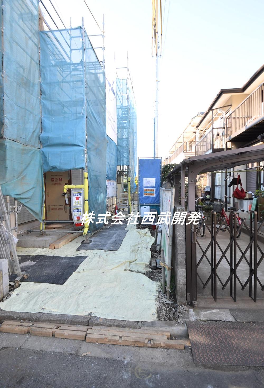 Local photos, including front road. Local (12 May 2013) Shooting