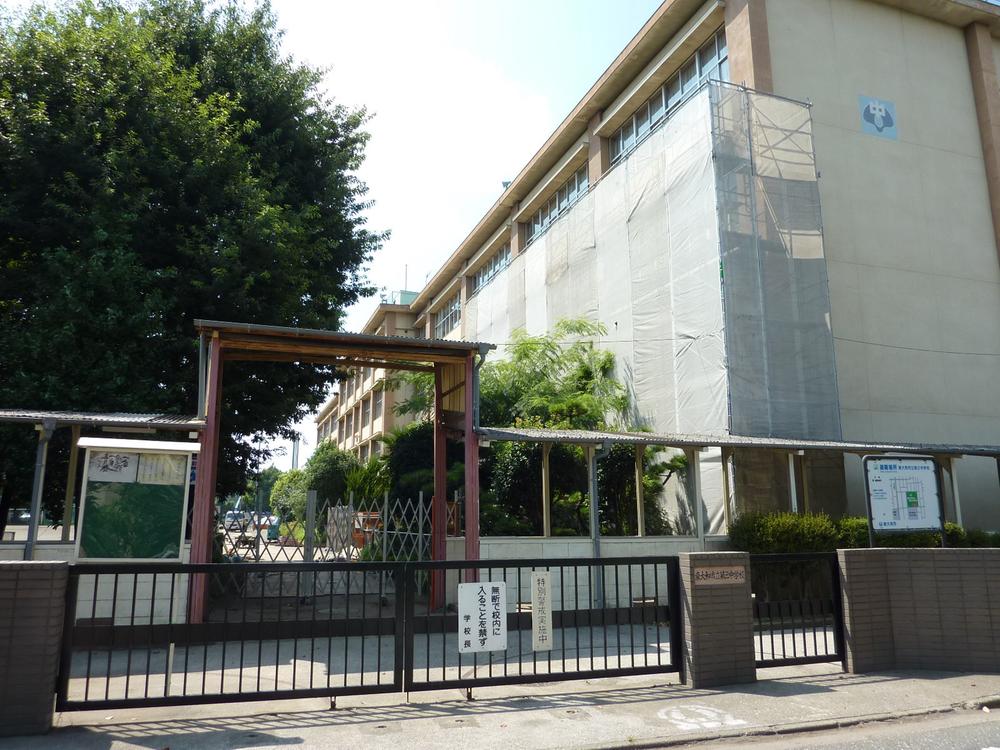 Junior high school. Higashiyamato 1410m to the third junior high school
