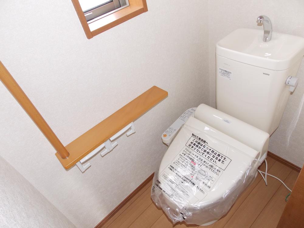 Toilet. Indoor (11 May 2013) Shooting