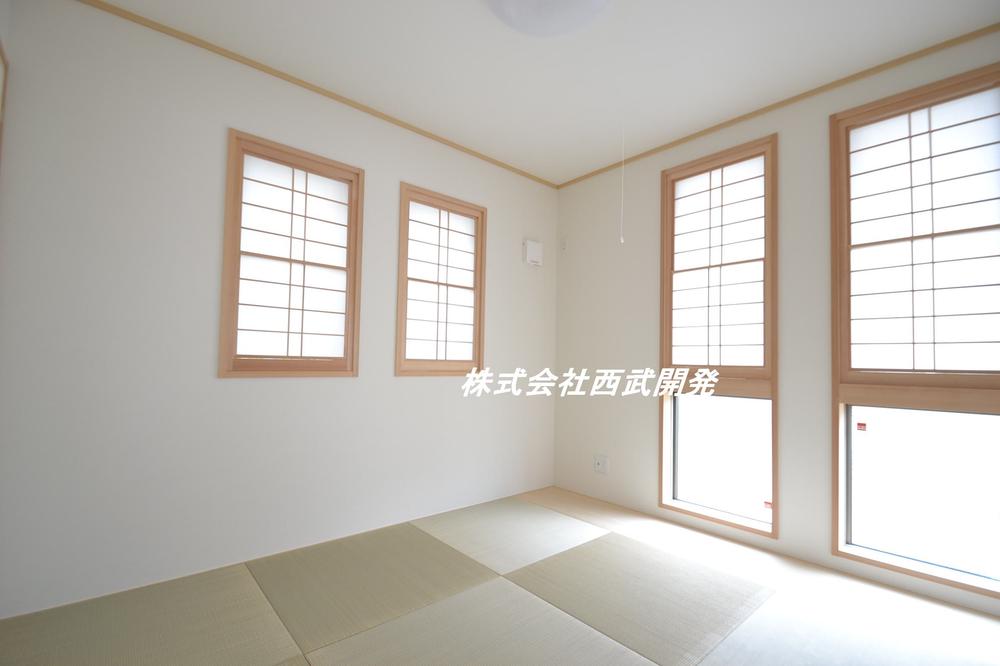 Non-living room. 25 Building