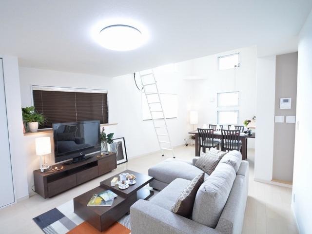 Living. Living in floor heating is always comfortable warmth (December 2013) Shooting