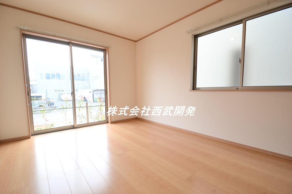 Same specifications photos (living). C Building same specifications living