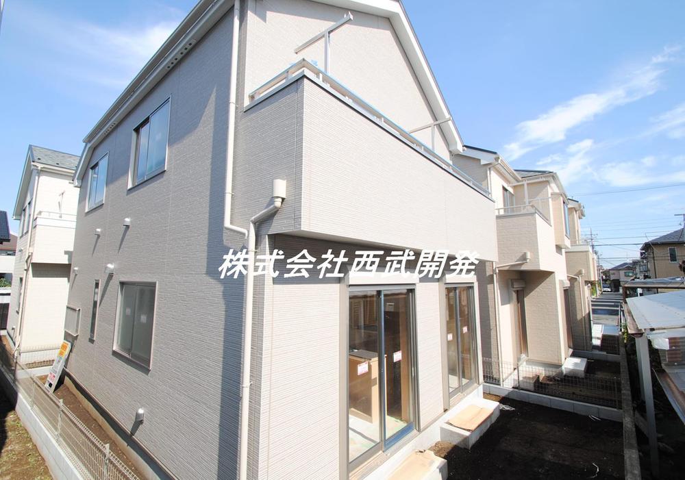 Local appearance photo. Local (10 May 2013) Shooting