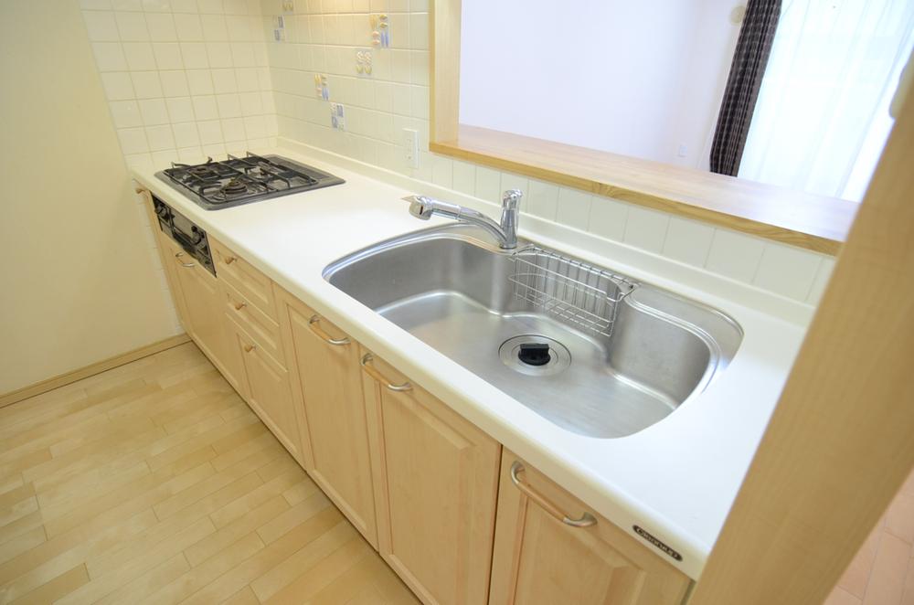 Kitchen. Indoor (12 May 2013) Shooting