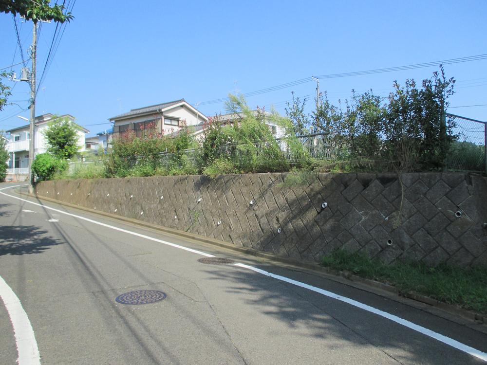 Local photos, including front road. Local (September 2013) Shooting