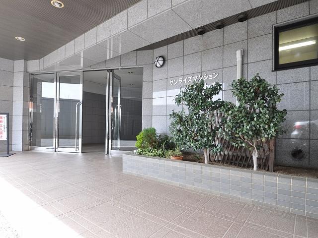 Local appearance photo. Sunrise Mansion Tamagawa Entrance