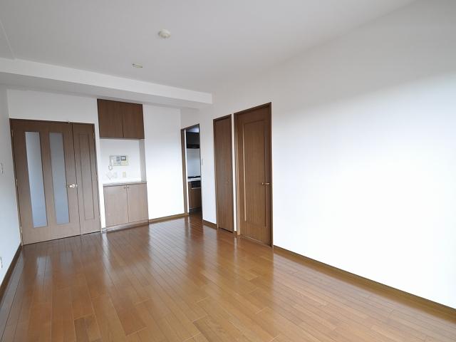 Living. Sunrise Mansion Tamagawa living