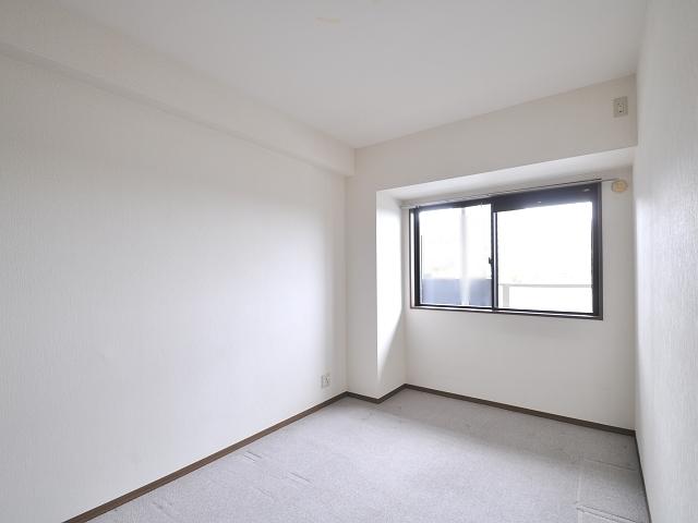 Non-living room. Sunrise Mansion Tamagawa Western-style