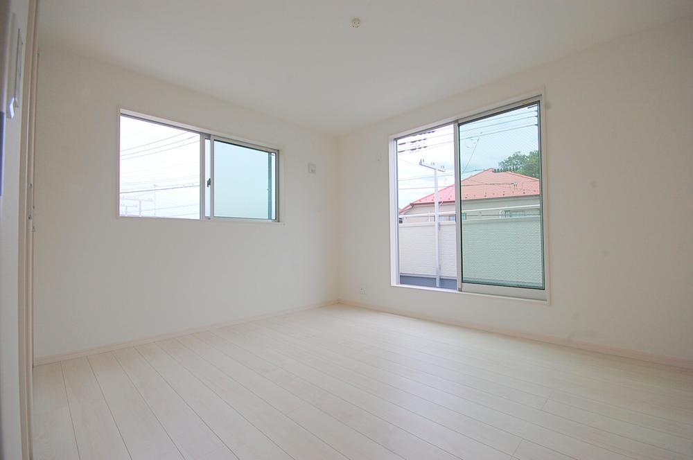 Same specifications photos (Other introspection). Example of construction