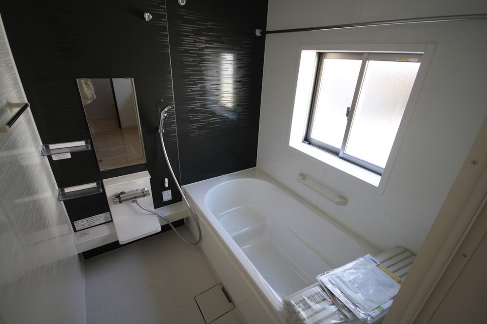 Same specifications photo (bathroom). Example of construction
