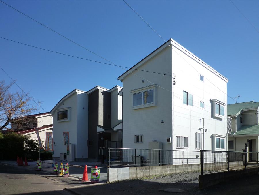 Local appearance photo. Local (11 May 2013) Shooting