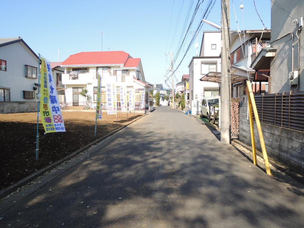 Local photos, including front road. Local (12 May 2013) Shooting