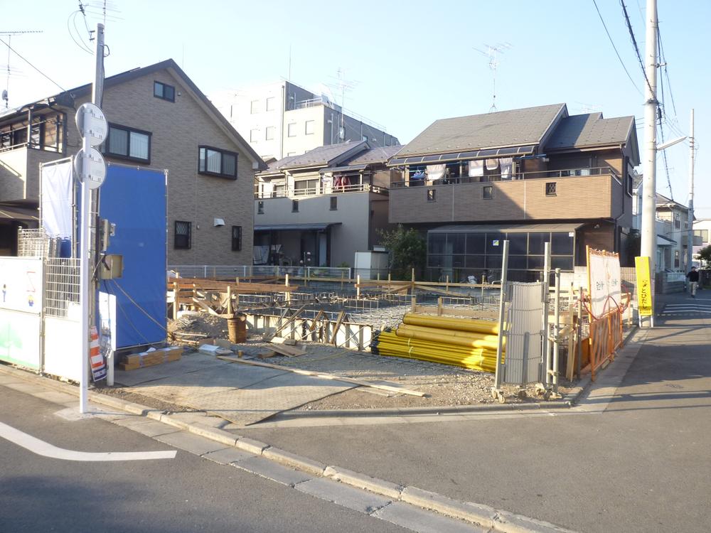 Local appearance photo. Local (12 May 2013) Shooting