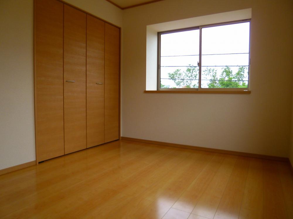 Same specifications photos (Other introspection). Same specifications room