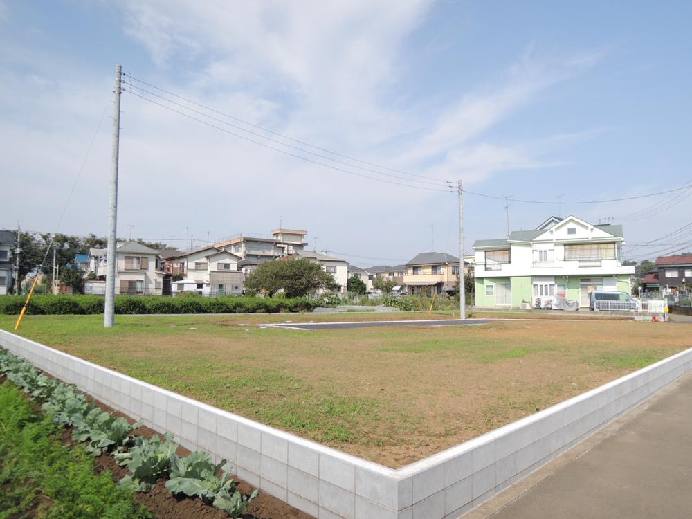 Local appearance photo. Local (10 May 2013) Shooting