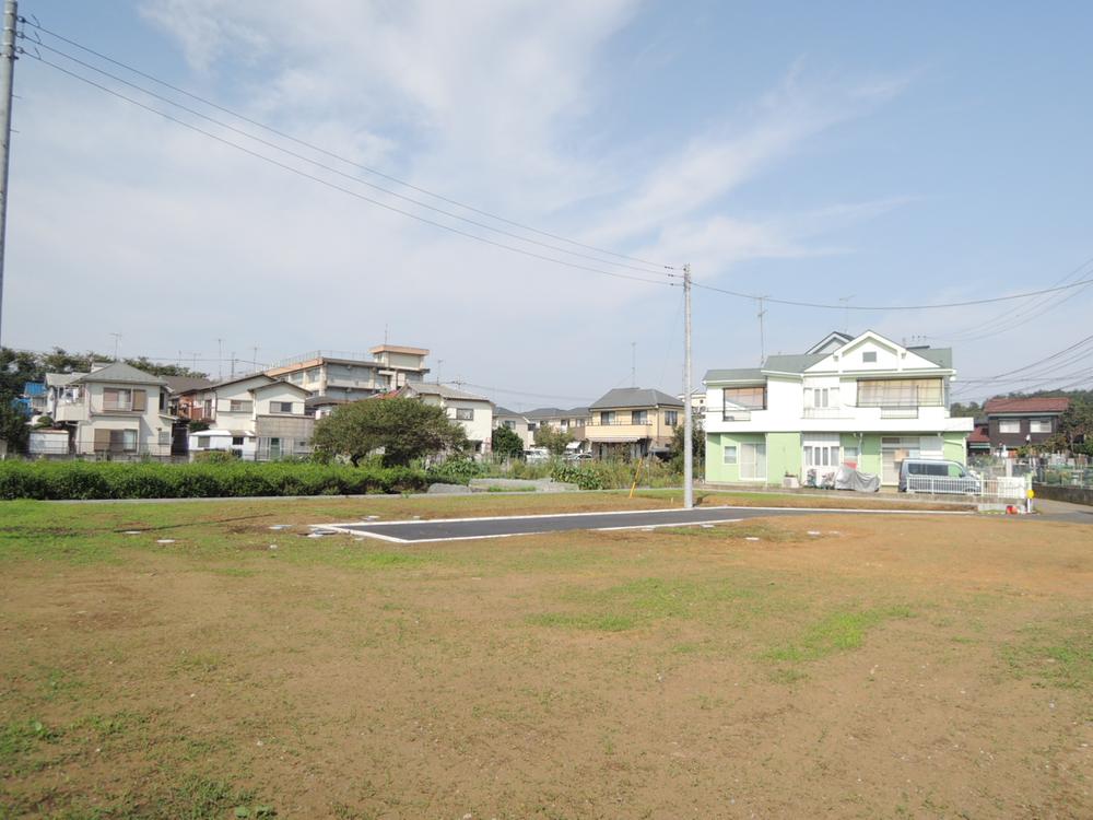 Local appearance photo. Local (10 May 2013) Shooting