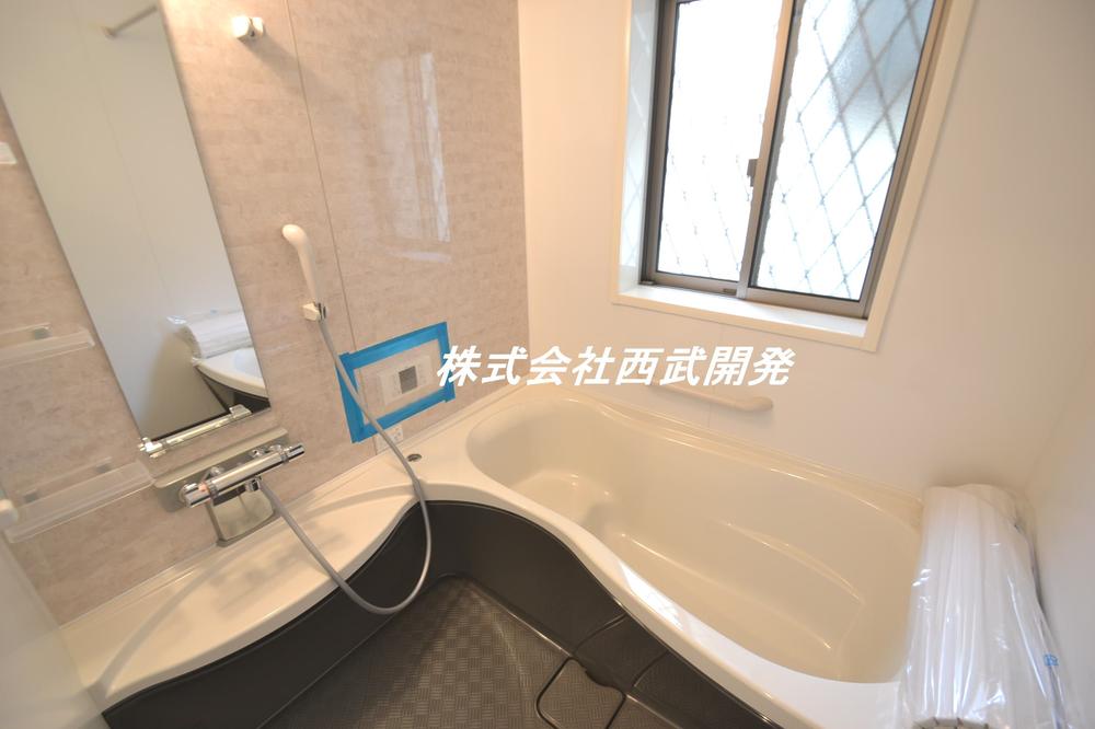 Same specifications photo (bathroom). Same specification bathroom (panel color, etc. may vary)
