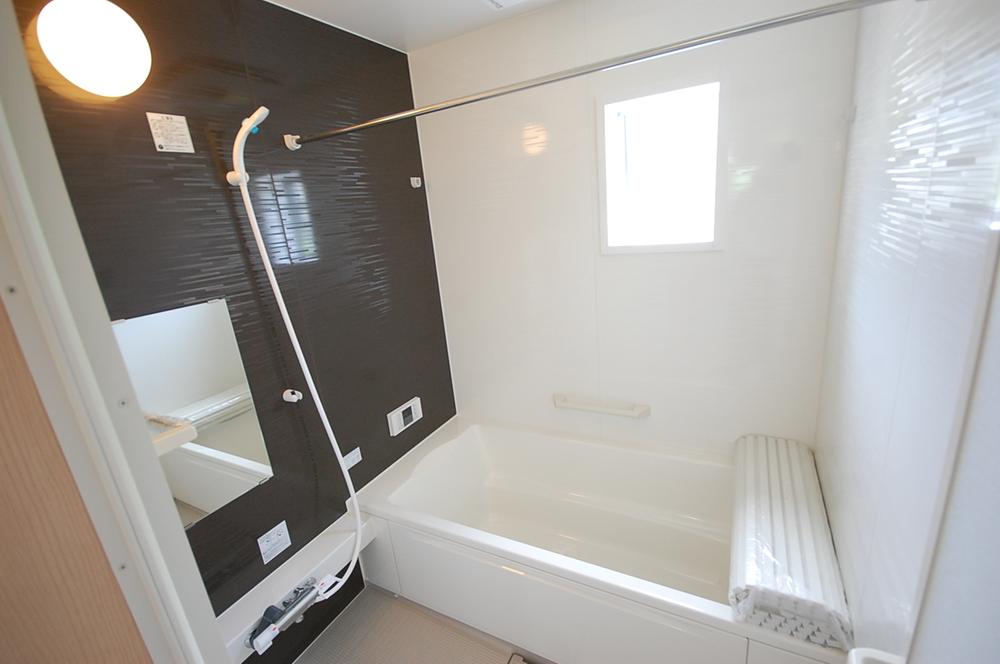 Bathroom. Indoor (10 May 2013) Shooting