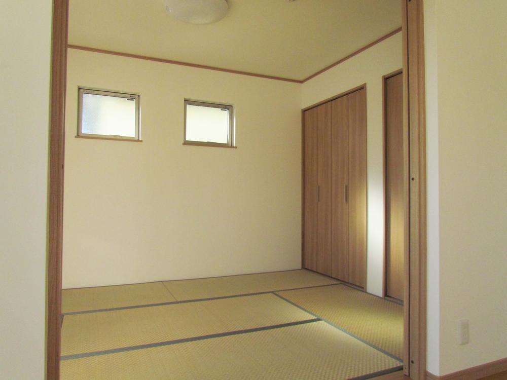 Same specifications photos (Other introspection). Same specifications