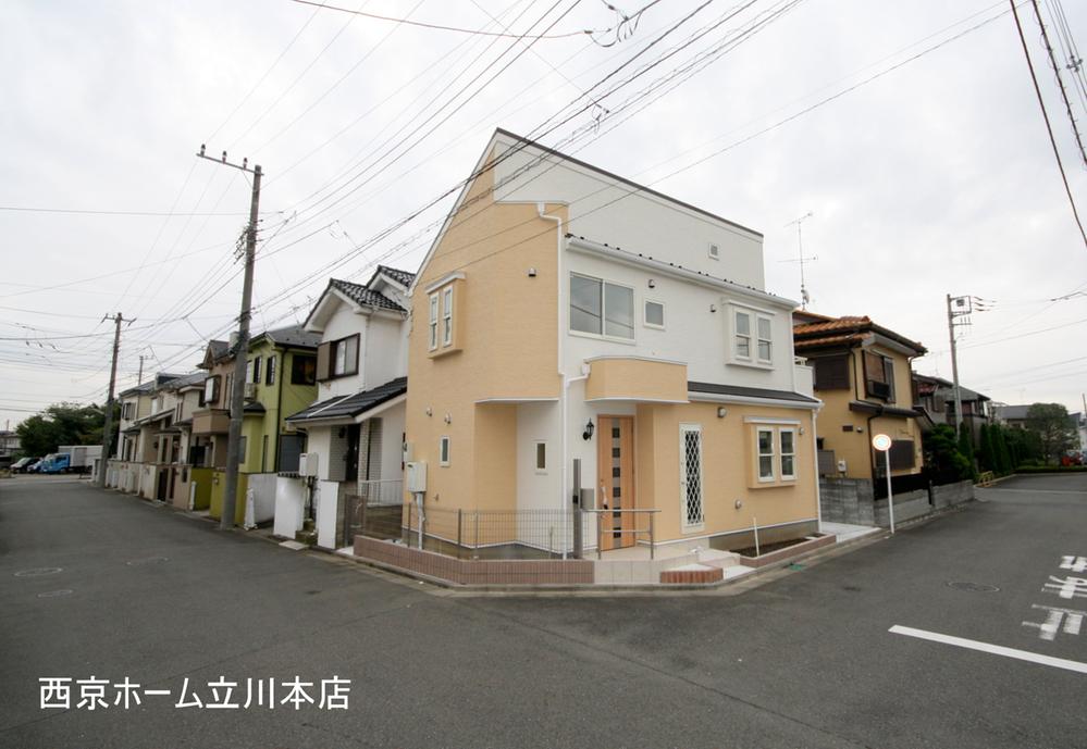 Local photos, including front road. Local (10 May 2013) Shooting