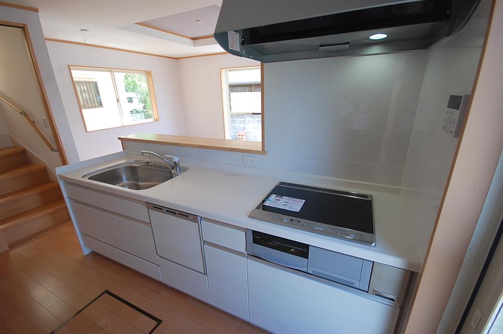 Kitchen. Indoor (10 May 2013) Shooting