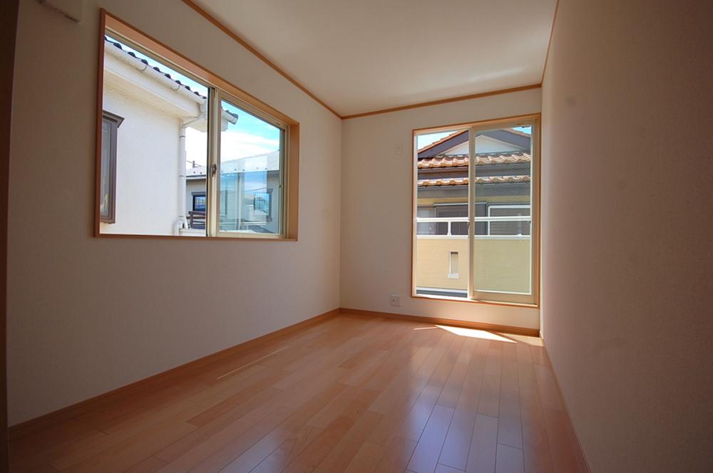 Non-living room. Indoor (10 May 2013) Shooting