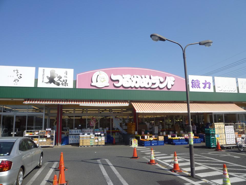 Supermarket. Tsurukame 955m to land Higashiyamato shop