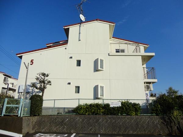 Local appearance photo. Local (11 May 2013) Shooting