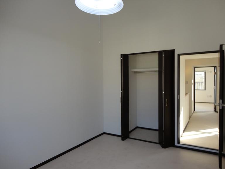 Non-living room. Indoor (11 May 2013) Shooting