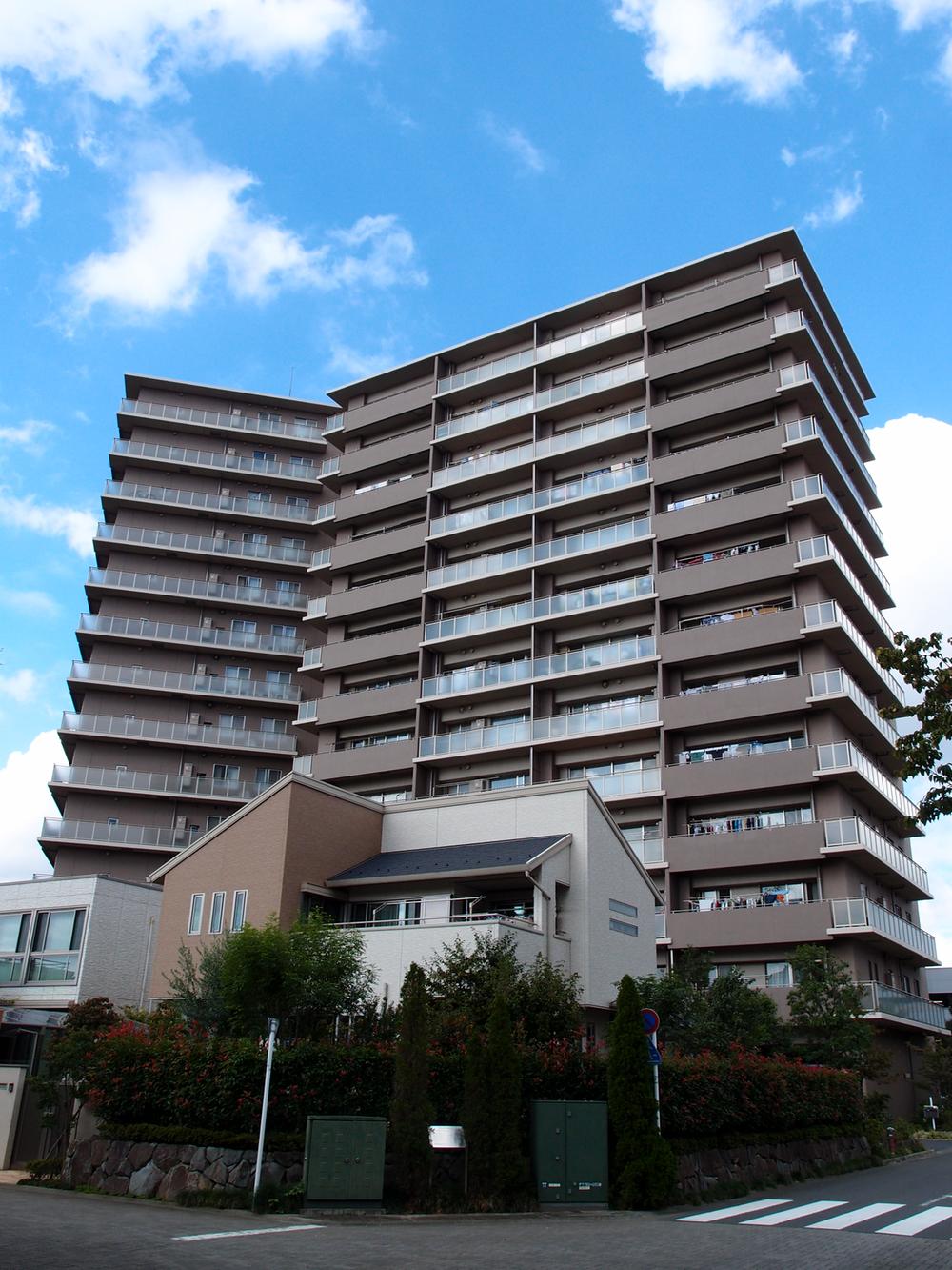 Local appearance photo. Local (10 May 2013) Shooting