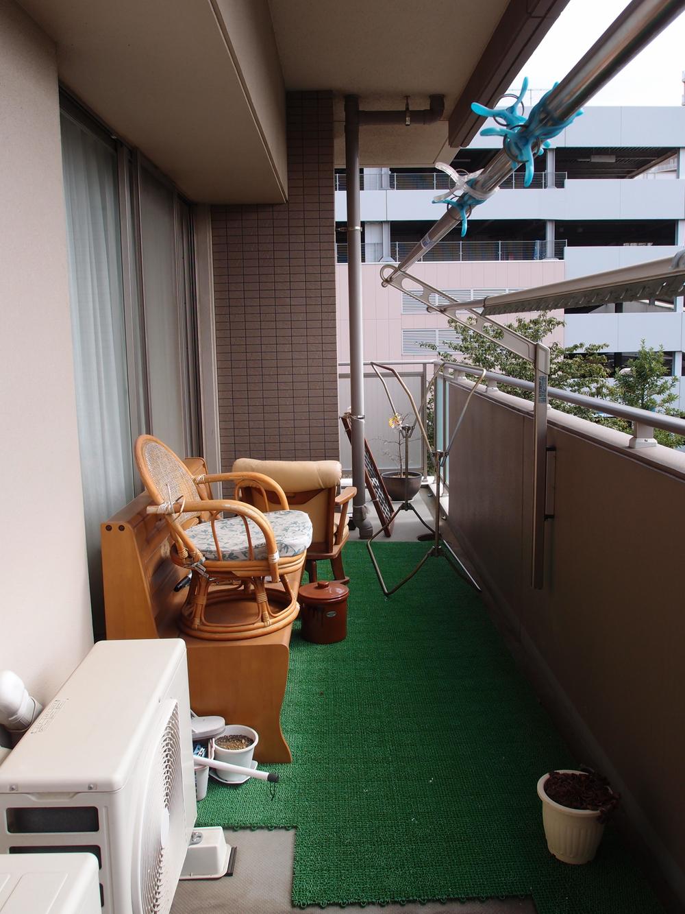 Balcony. Local (10 May 2013) Shooting