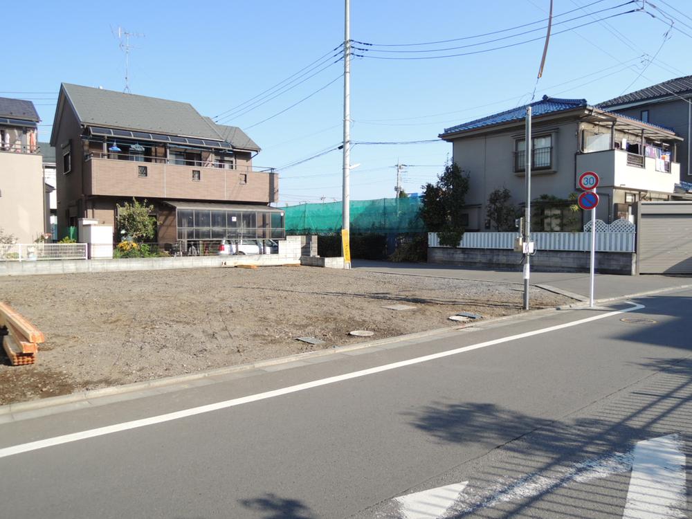 Local appearance photo. Local (11 May 2013) Shooting