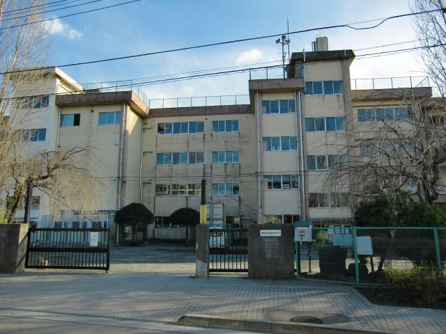 Junior high school. 658m to City fourth junior high school