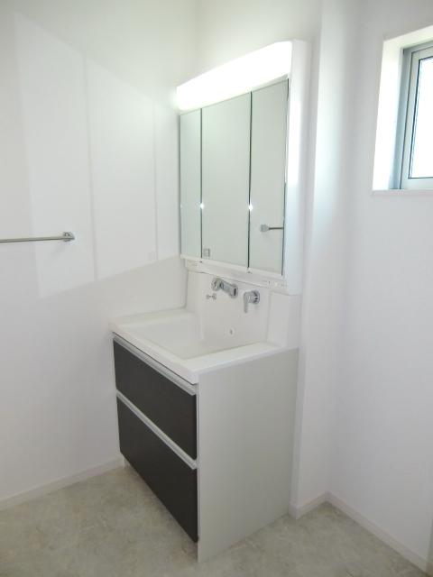 Same specifications photos (Other introspection). Vanity (same specifications)