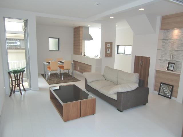 Living. Indoor (March 2013) shooting ◇ ◆ Co., the housing market ◆ ◇