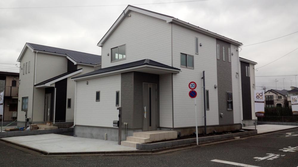 Local appearance photo. Was building completed! !