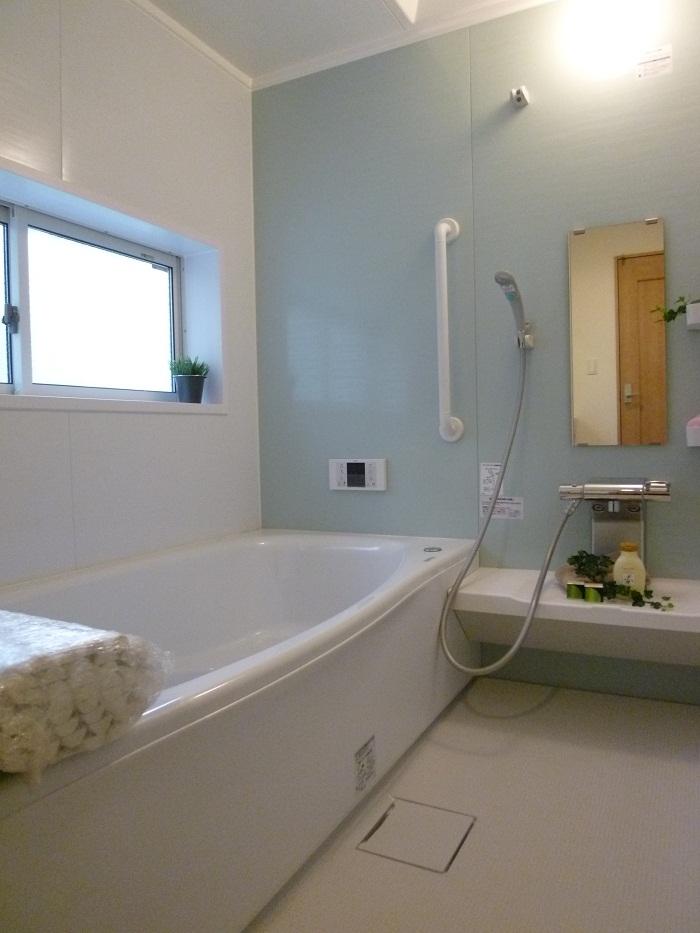 Bathroom. Spacious 1 tsubo bus. Do slowly relaxed with children. 