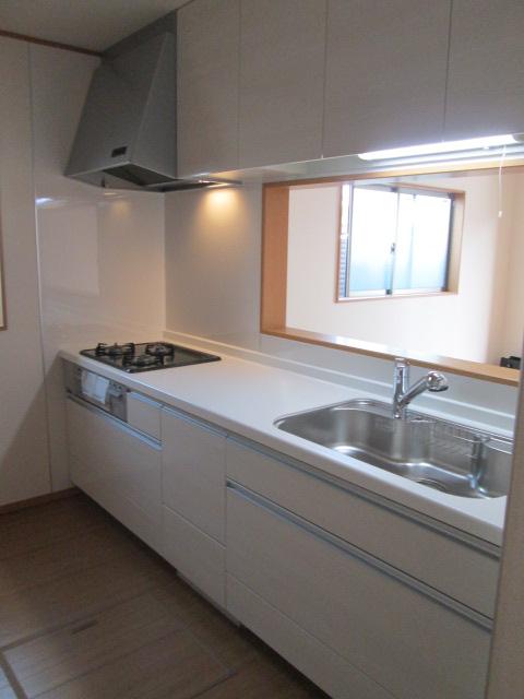 Same specifications photo (kitchen)
