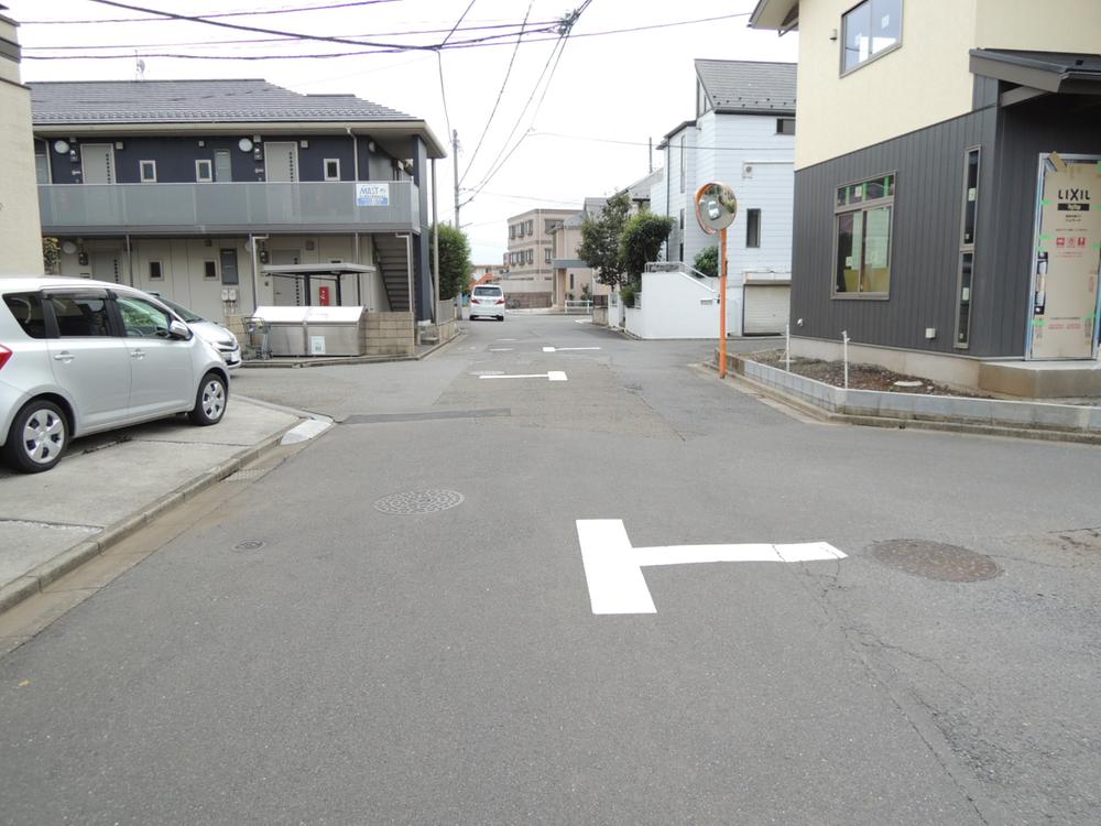 Local photos, including front road. Local (10 May 2013) Shooting