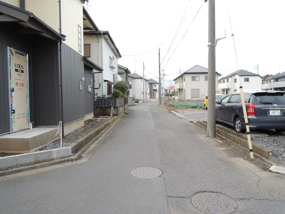 Local photos, including front road. Local (10 May 2013) Shooting