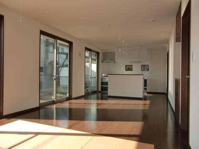 Living. LDK + tatami corner (20 quires) Since Zenshitsuminami facing a good per yang  ◆  □ Co., the housing market □  ◆