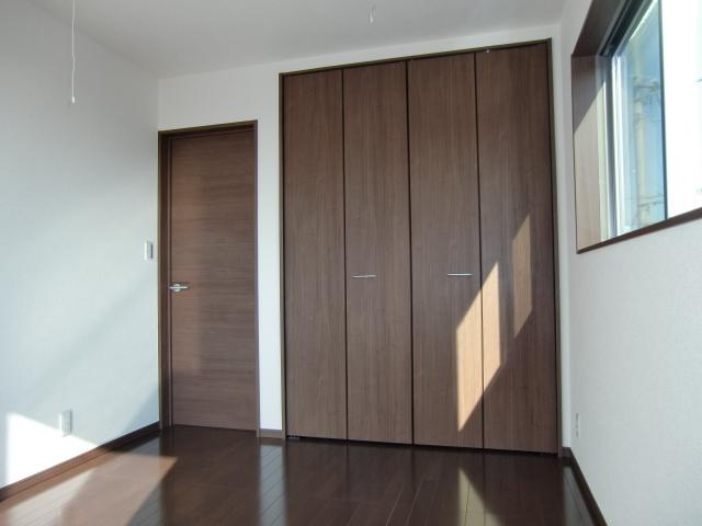 Non-living room. Second floor Western-style (6 quires)