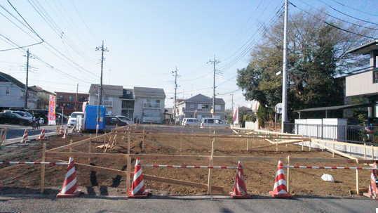 Local photos, including front road. Local Photos