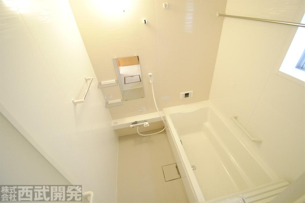 Other Equipment. 5 Building Hitotsubo ・ Window barrier-free type ventilation drying with machine bathroom