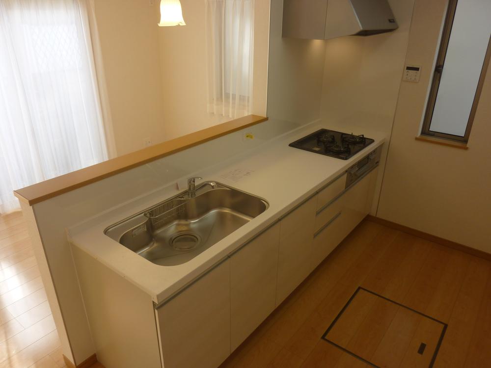 Same specifications photo (kitchen). Seller enforcement example